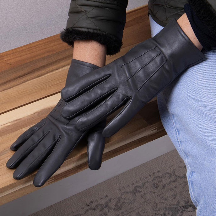 Isotoner® Ladies Three Point Leather Glove With SmarTouch™ Grey