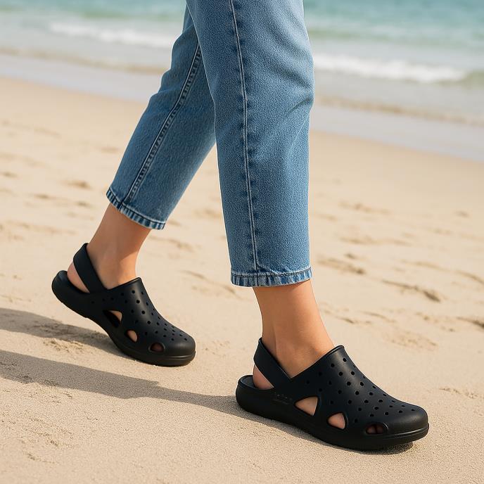 totes® SOLBOUNCE Ladies Clog Black