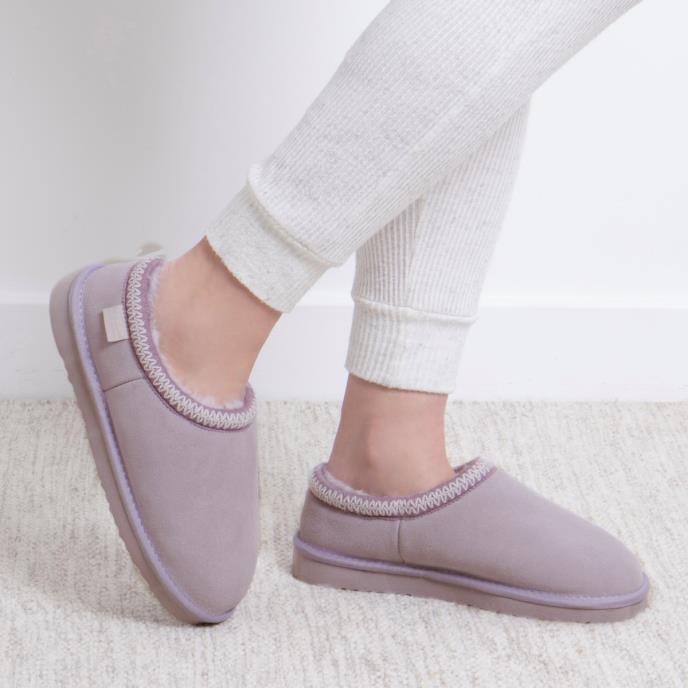 totes® Icons Ladies Microsuede Shoot Slippers Lilac