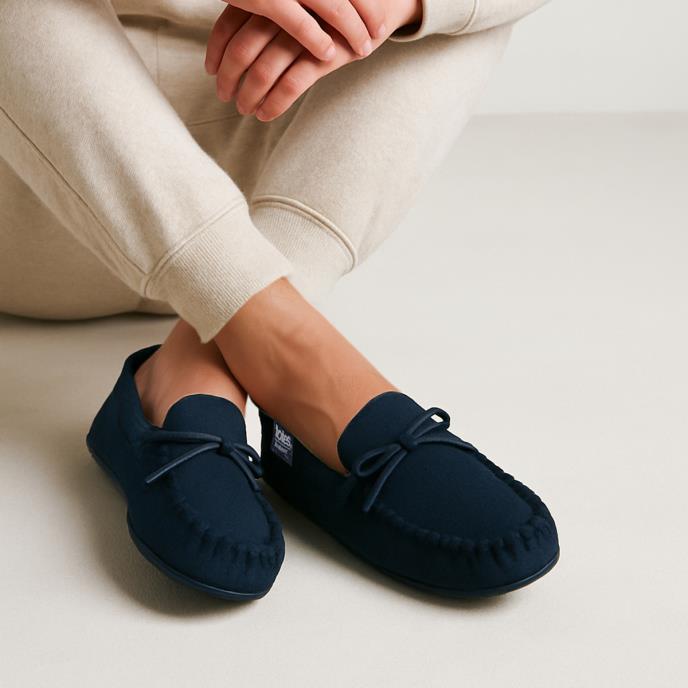 Isotoner® Mens Herringbone Lined Moccasin Navy